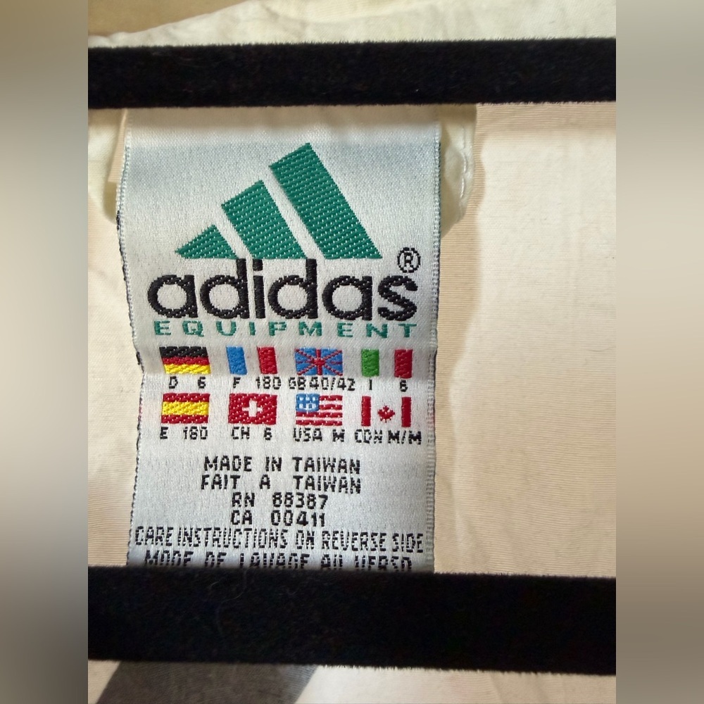 Vintage adidas 1995 Boston Marathon Colorblock Windbreaker - Blue & White - Picture 10 of 11